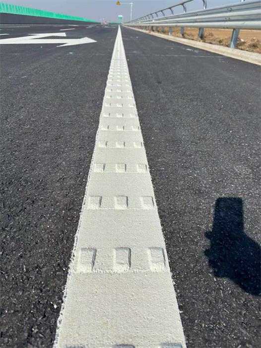 道路划线涂料施工